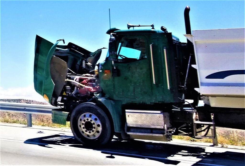 TRUCKING!! BROKEN DOWN TRUCK!!