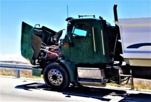 TRUCKING!! BROKEN DOWN TRUCK!!